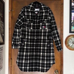 NWOT TOMMY Jeans Black and White Plaid Coat Size Medium this is Wonderful
